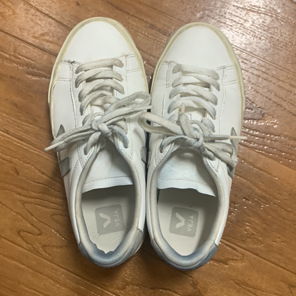 Veja Sneakers shoes - Picture 5 of 10